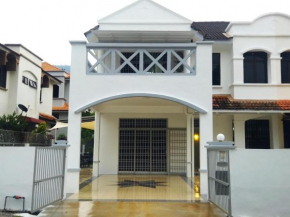 Pinang Beach Home @ Ferringhi